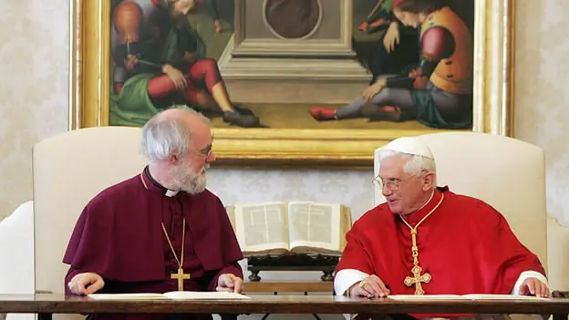 Archbishop Rowan Williams of Canterbury and Pope Benedict XVI signing common declaration