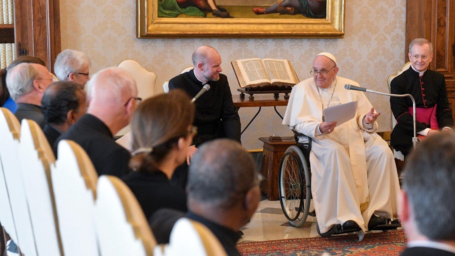 Pope Francis meets with members of the Anglican-Roman Catholic International Dialogue Commission (ARCIC III)