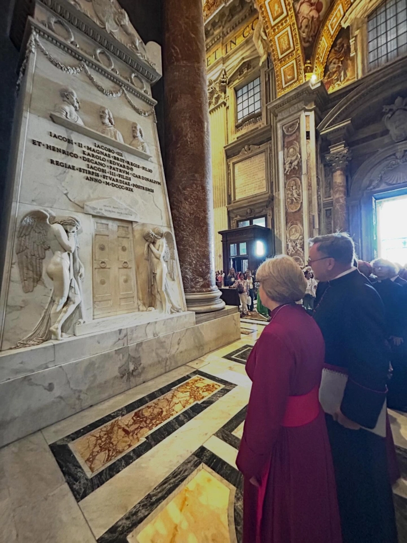 Archbishop of Canterbury Sarah Mullally began her visit to Rome with prayer in St Peter's Basilica