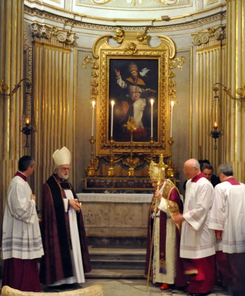 Pope Benedict XVI and Archbishop of Canterbury Williams prayed together and lit candles in the chapel of St. Gregory following a March 10 service at San Gregorio Magna al Celio in Rome to mark the 1000th anniversary of the founding of Italy's Camaldoli monastic community