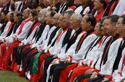 Bishops prepare for their group photo at the 2008 Lambeth Conference