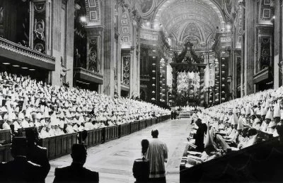 Bishops gathered in St. Peter’s Basilica for the opening session of the Second Vatican Council