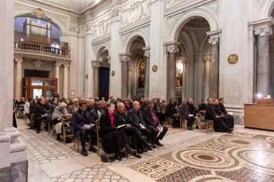 Catholic and Anglican bishop pairs taking part in the ecumenical summit “Growing Together” visit San Gregorio Magno al Celio for prayers and a visit to this place of historic significance