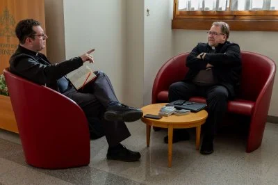 Seen here in conversation during the IARCCUM Summit, Bishop Bruce Myers, Anglican bishop of Québec, and Bishop Martin Laliberté, Roman Catholic bishop of Trois-Rivières, are the Canadian pair of IARCCUM bishops